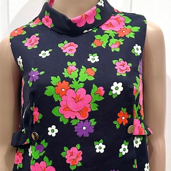 Gorgeous Vintage 1960's Colorful Floral Pique dress! 😍 - Picture 5 of 12